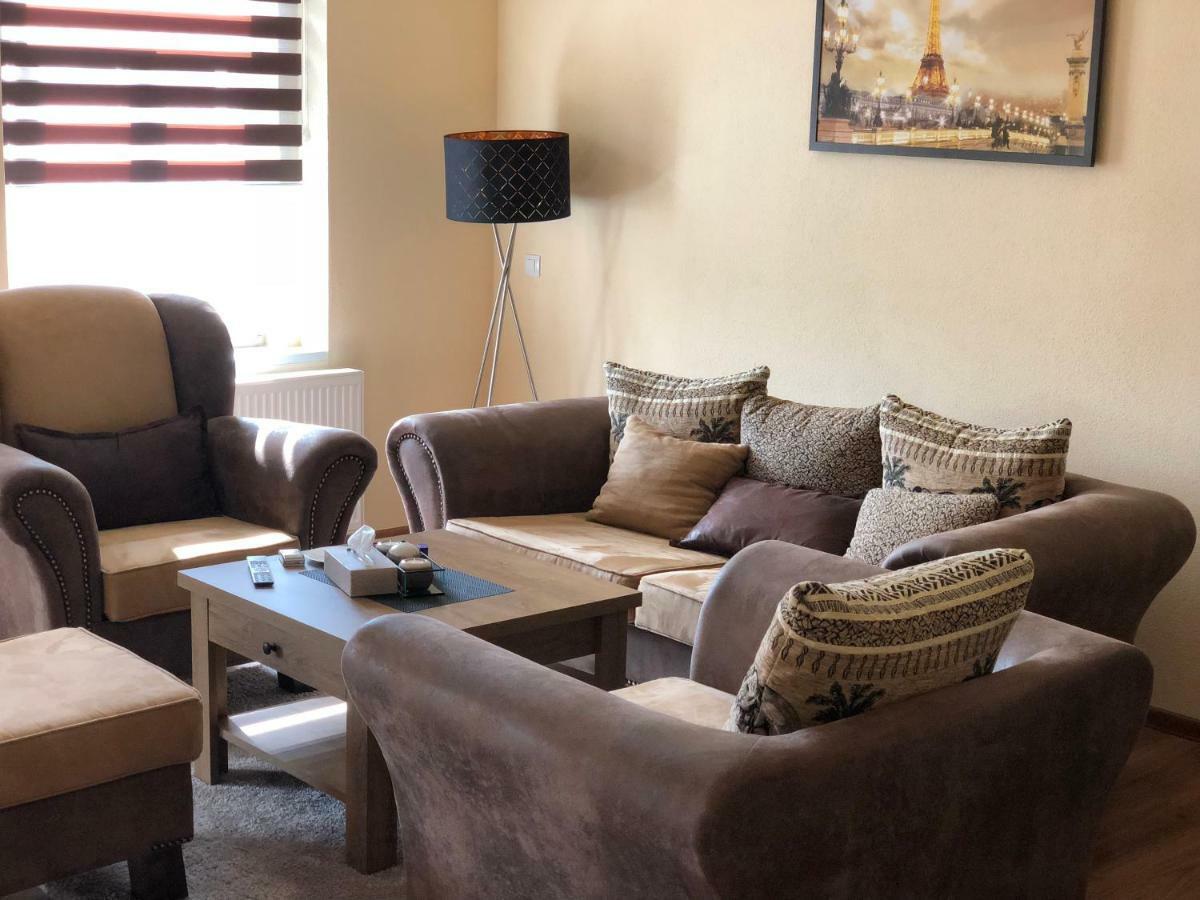 Апартаменты Lili Apartman Марианске-Лазне Экстерьер фото